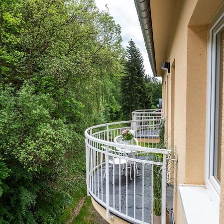 Forest Apartment With Sauna Яхимов Экстерьер фото