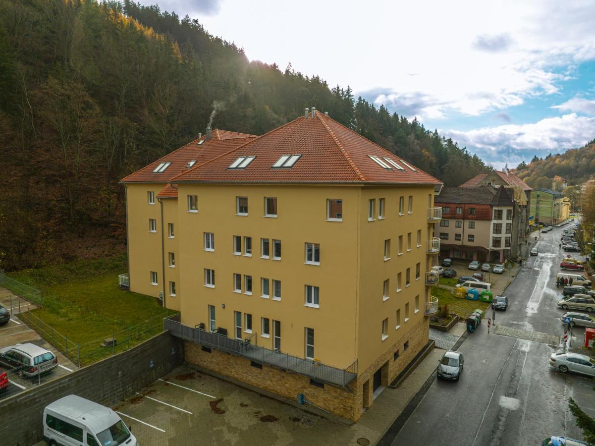 Forest Apartment With Sauna Яхимов Экстерьер фото